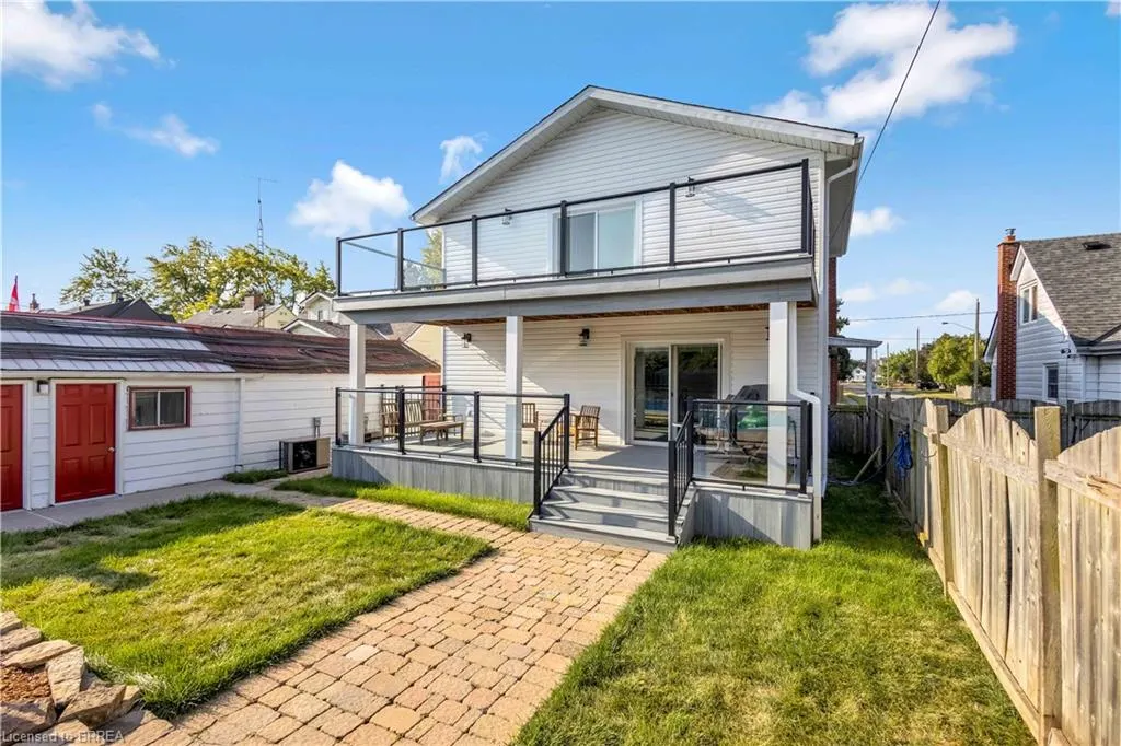 11 Sussex Avenue