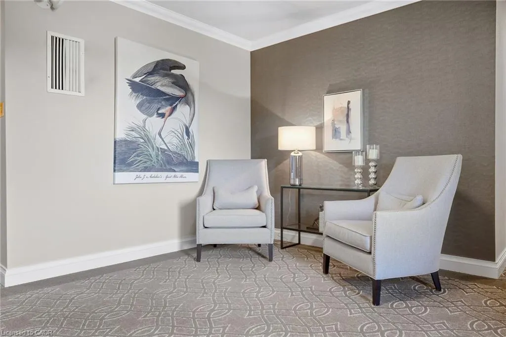 390 Upper Middle Road #301