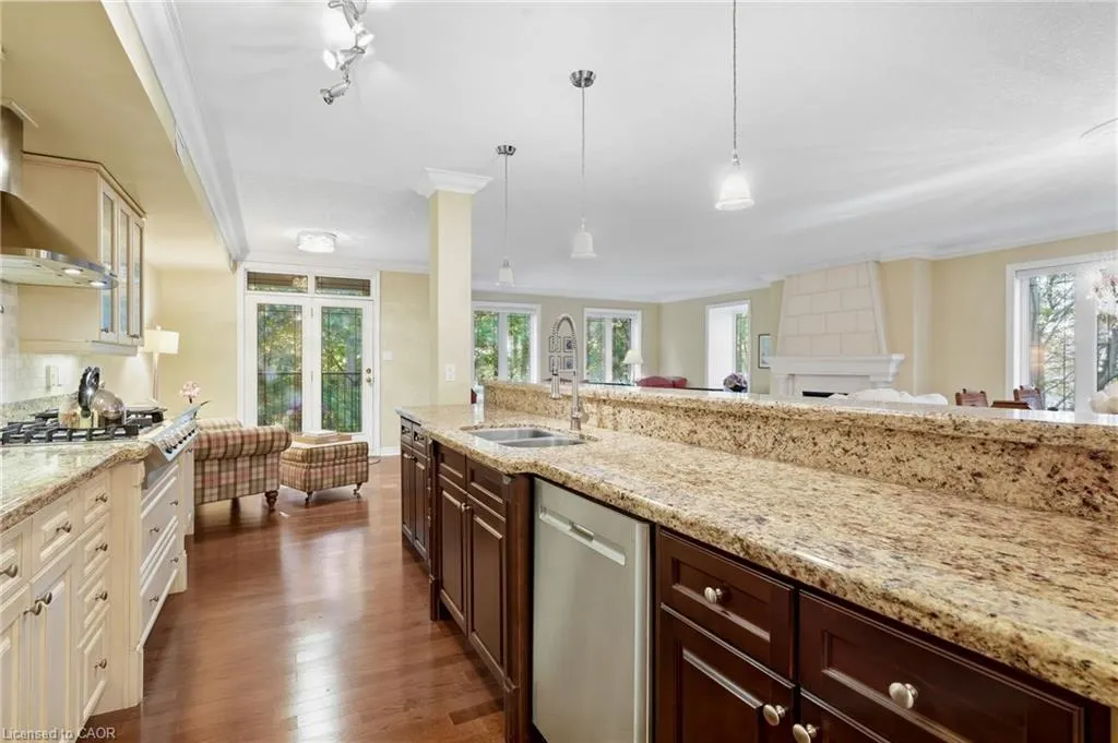 390 Upper Middle Road #301