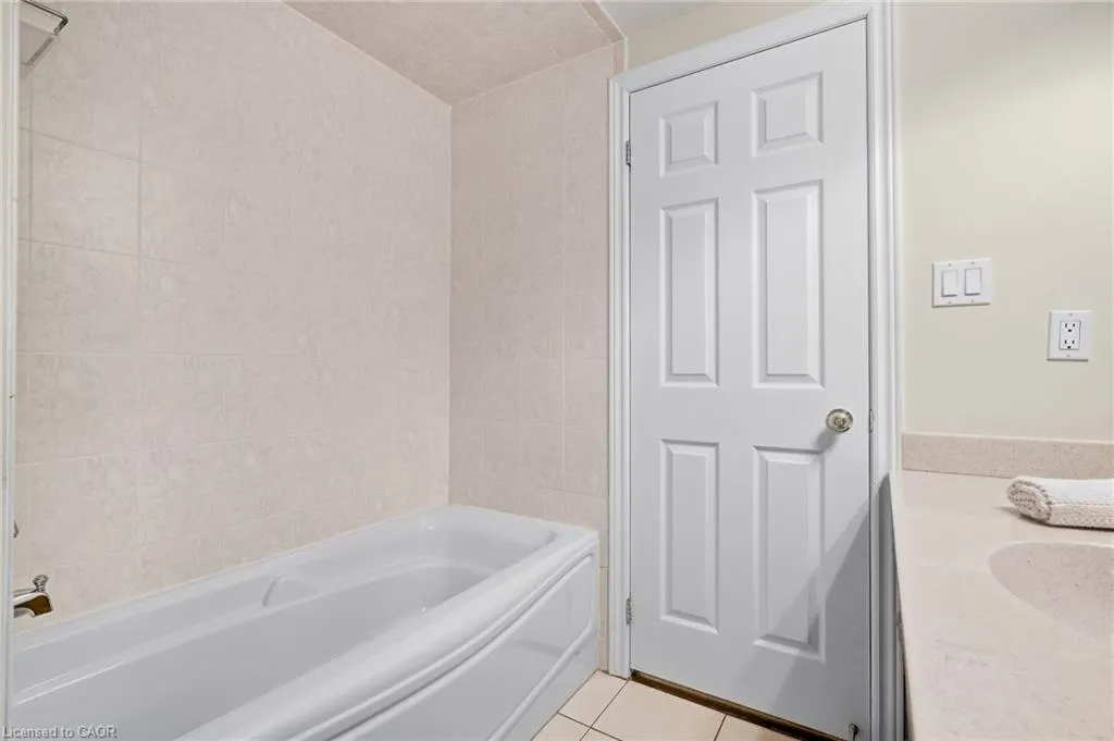 390 Upper Middle Road #301
