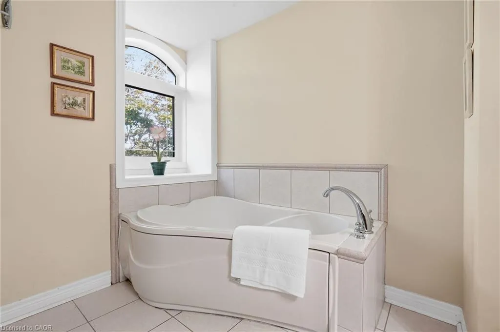 390 Upper Middle Road #301