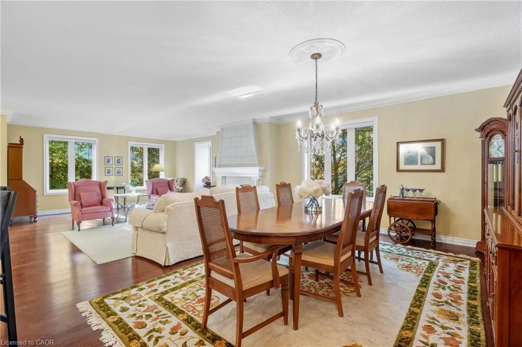 390 Upper Middle Road #301