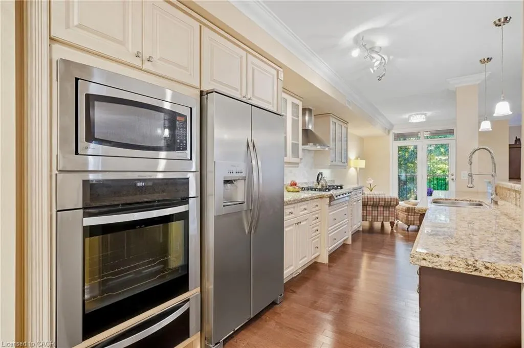 390 Upper Middle Road #301