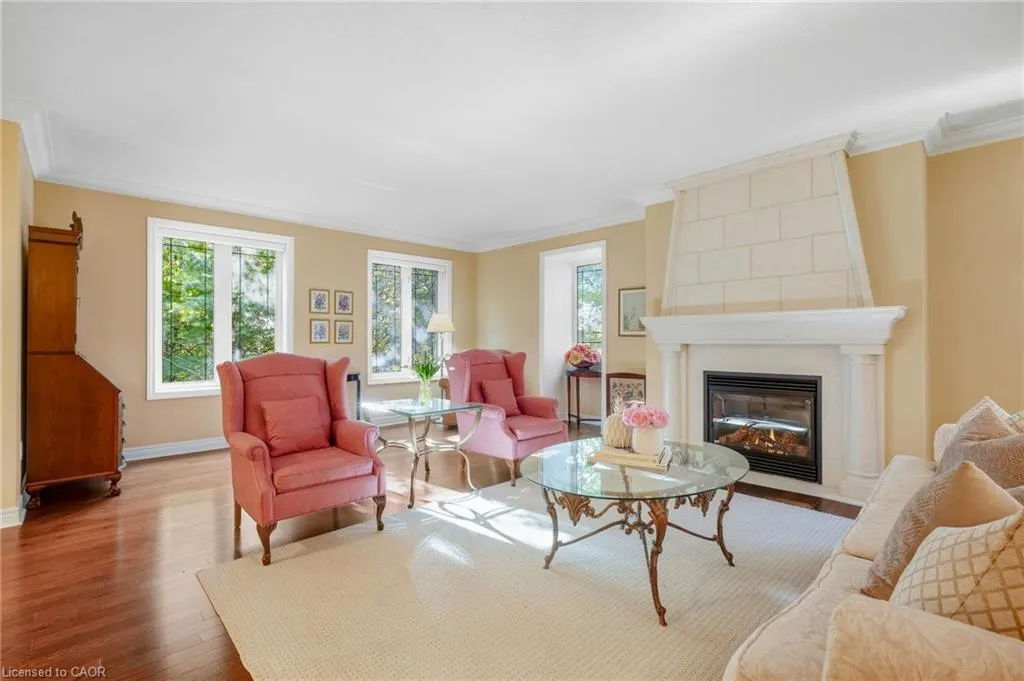 390 Upper Middle Road #301