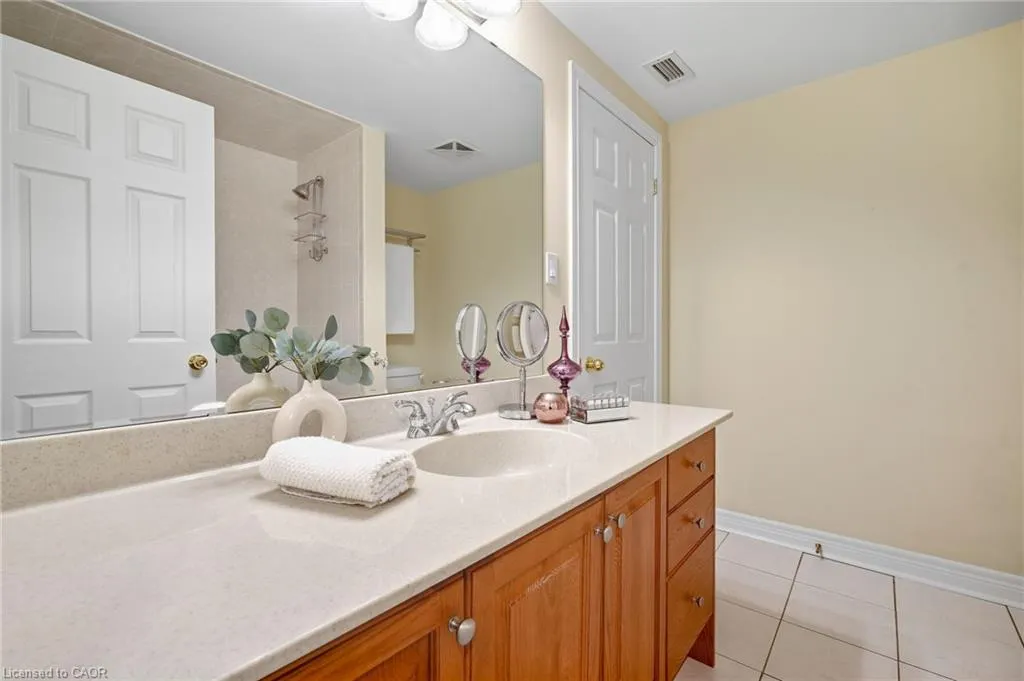 390 Upper Middle Road #301