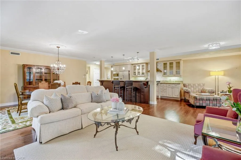 390 Upper Middle Road #301