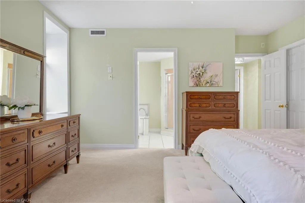 390 Upper Middle Road #301