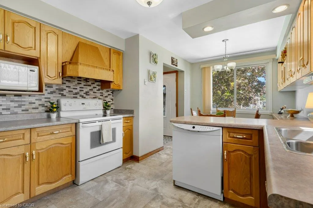 222 Thunderbird Drive