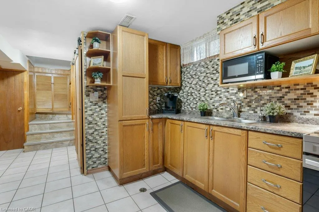 222 Thunderbird Drive