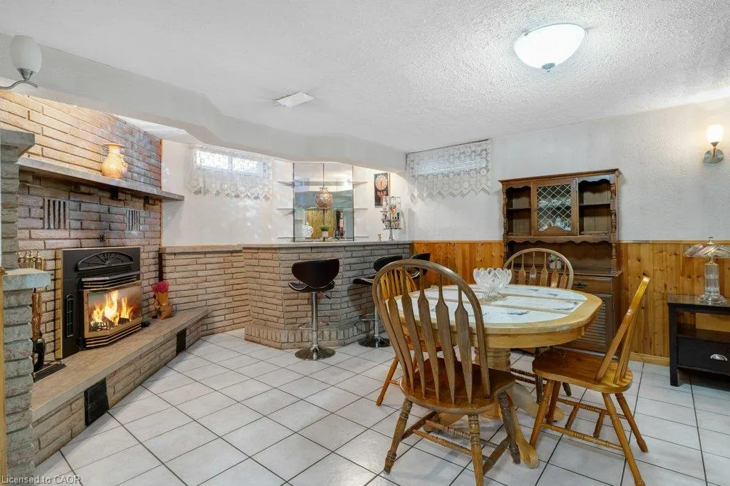 222 Thunderbird Drive