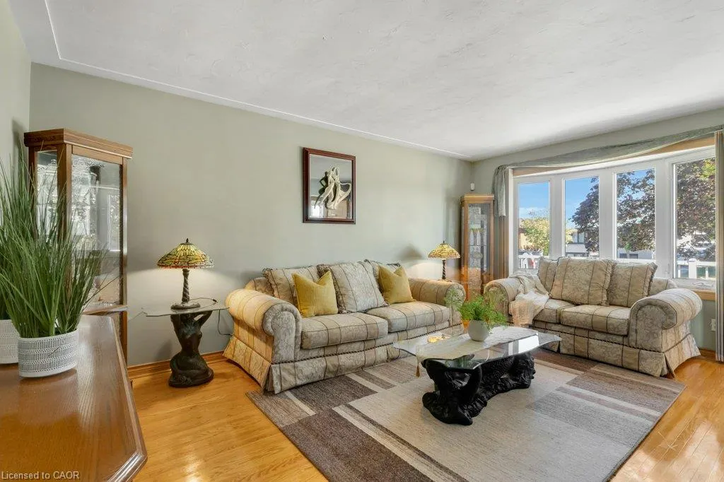 222 Thunderbird Drive
