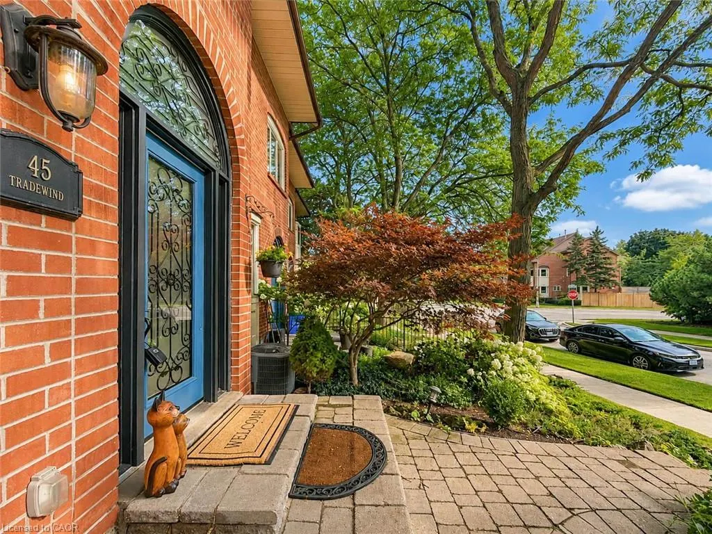 45 Tradewind Drive