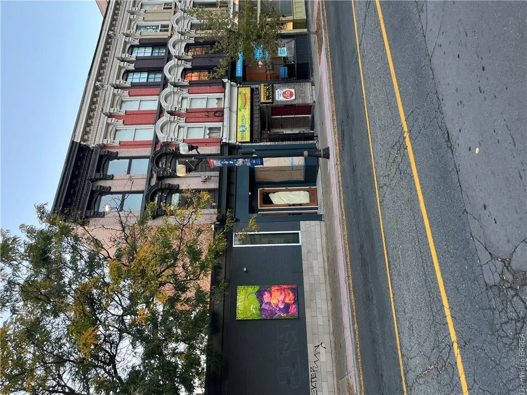 161 James Street N
