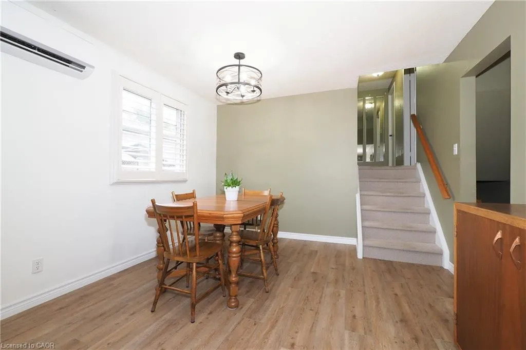 219 Foxhunt Road