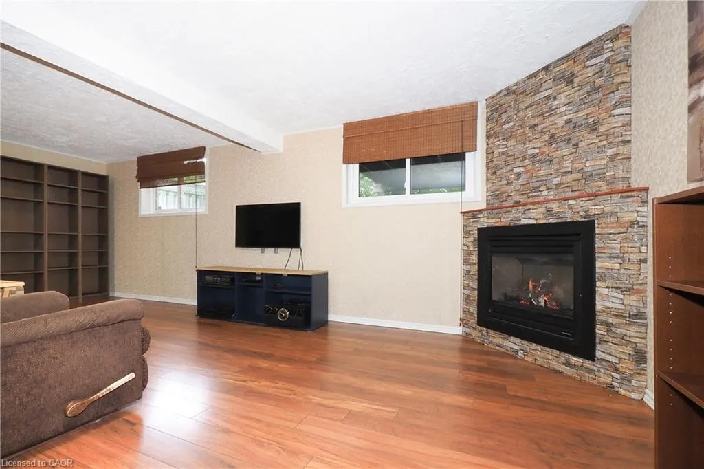 219 Foxhunt Road