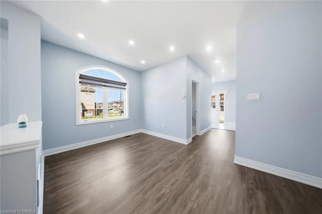 18 Macklin Street