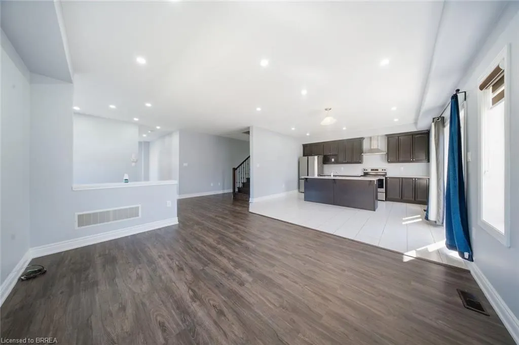 18 Macklin Street