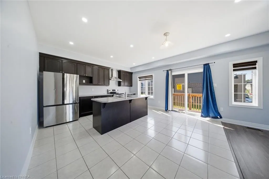 18 Macklin Street