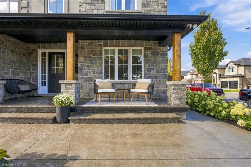 253 Upper Mount Albion Road