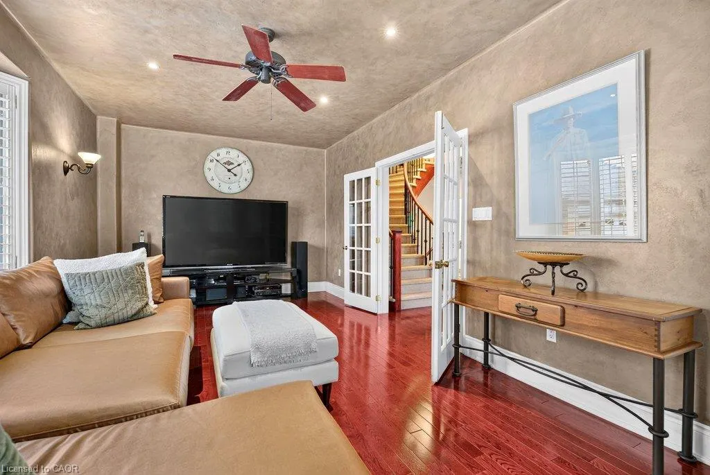 4278 Clubview Drive