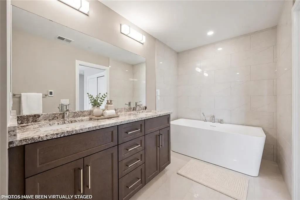 71 Wyndham Street S #1104