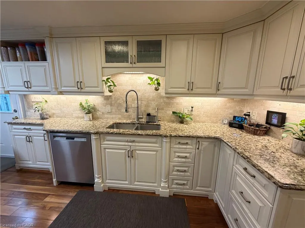 8 Lowell Street S #Upper