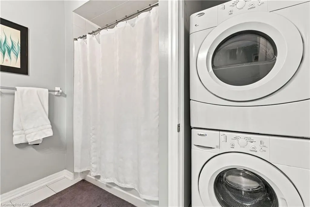 1437 Lakeshore Road E #201