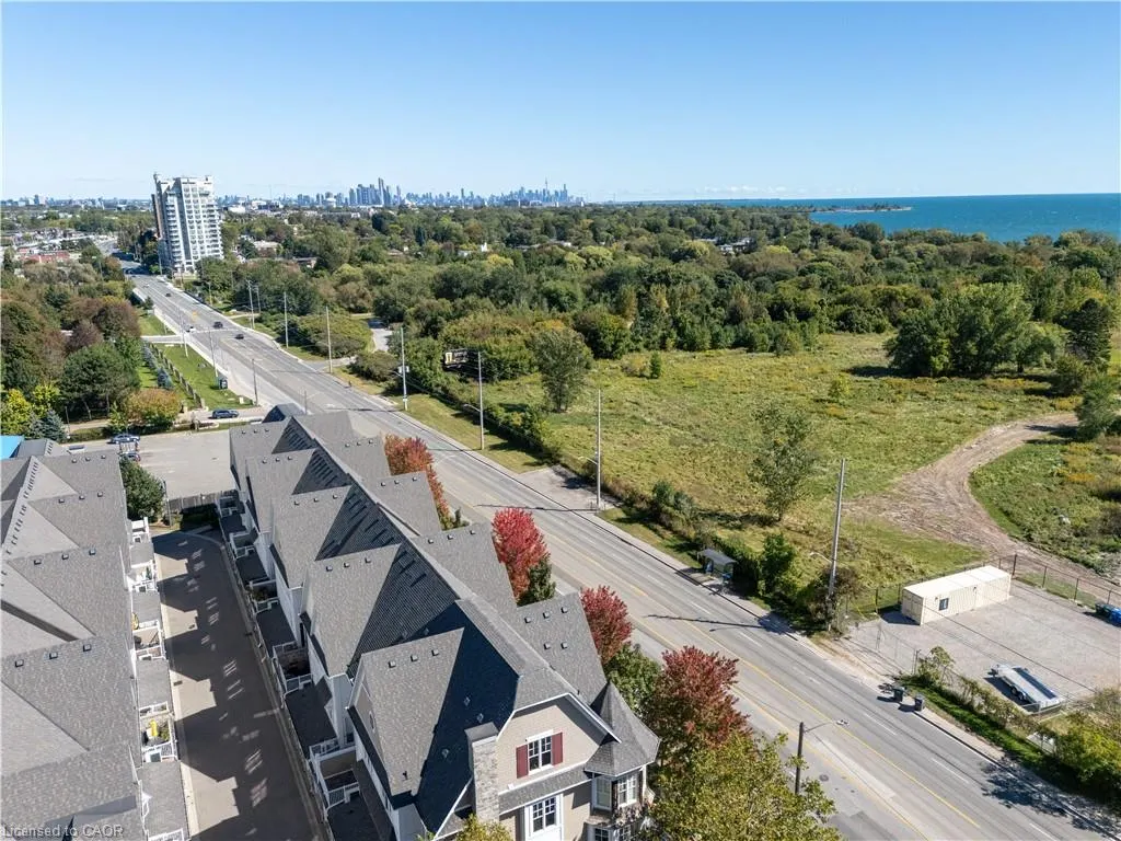 1437 Lakeshore Road E #201