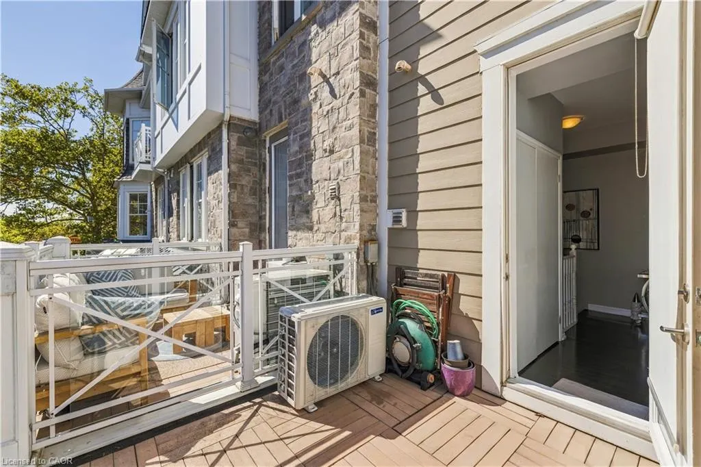 1437 Lakeshore Road E #201