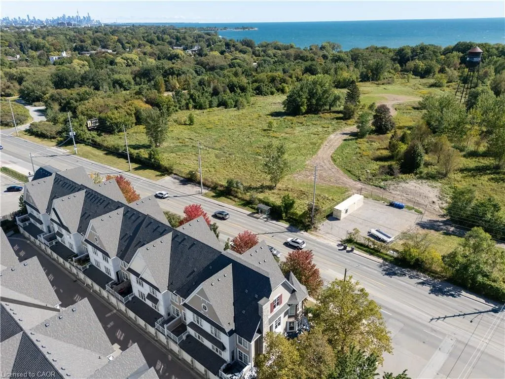 1437 Lakeshore Road E #201