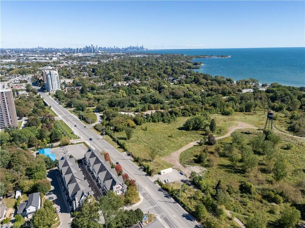 1437 Lakeshore Road E #201
