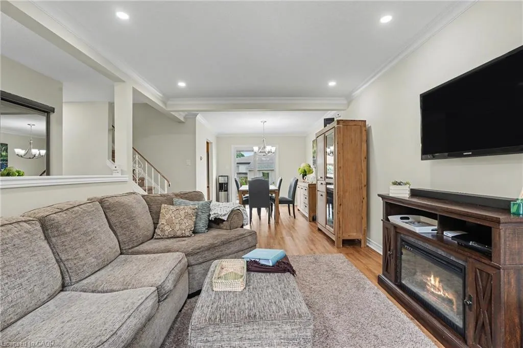 103 Glenashton Drive