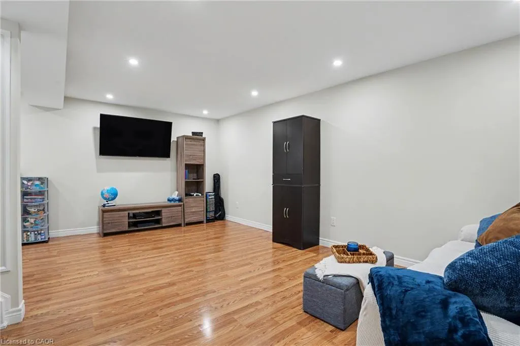 103 Glenashton Drive