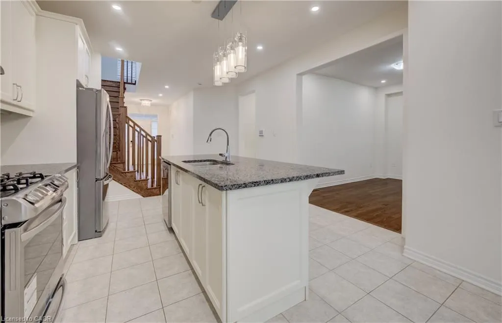 52 Pointer Street