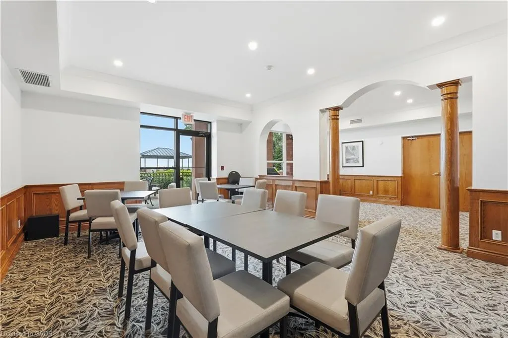 5340 Lakeshore Road #203