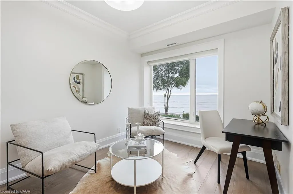 5340 Lakeshore Road #203