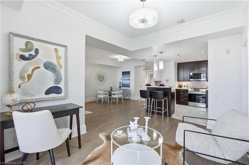 5340 Lakeshore Road #203