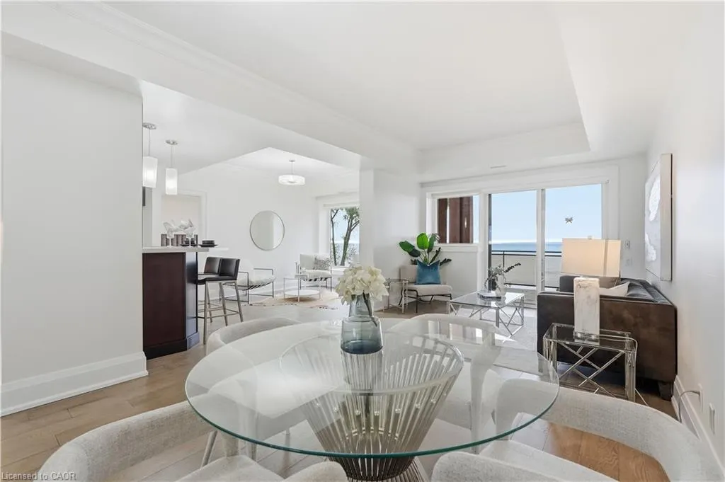 5340 Lakeshore Road #203