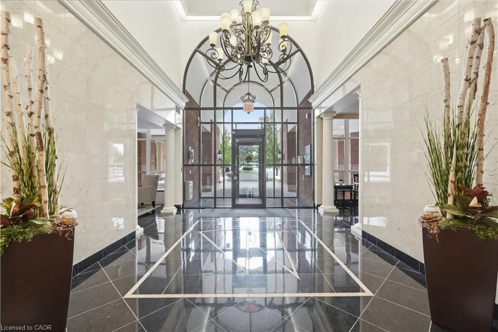 5340 Lakeshore Road #203