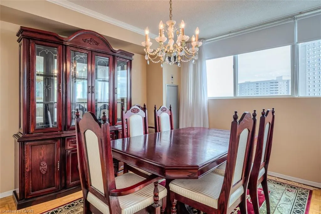 3695 Kaneff Crescent #612