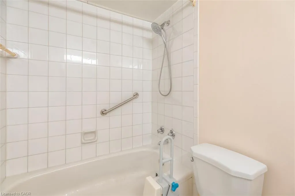 3695 Kaneff Crescent #612