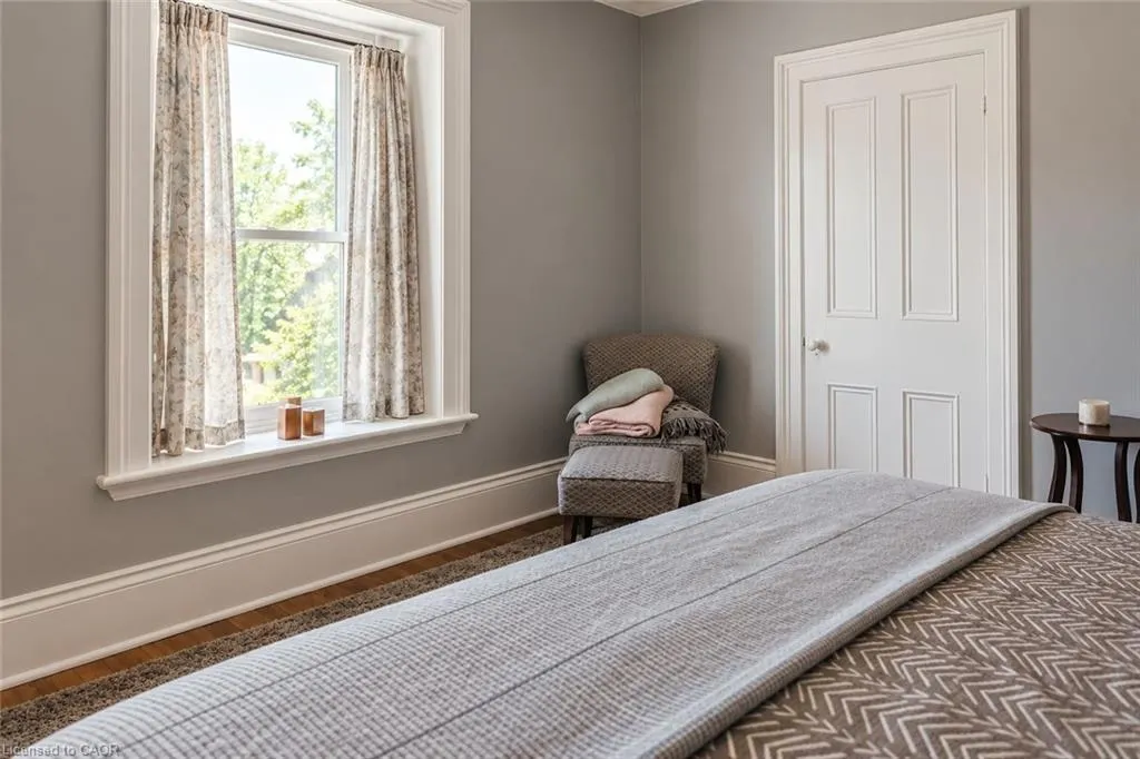 59 Bruce Street #Upper Apt #3