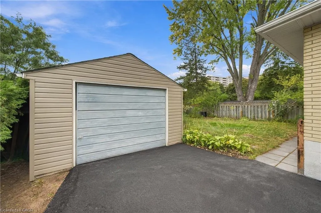 662 Dynes Road
