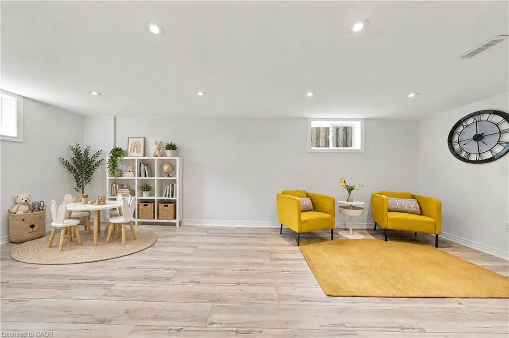 662 Dynes Road