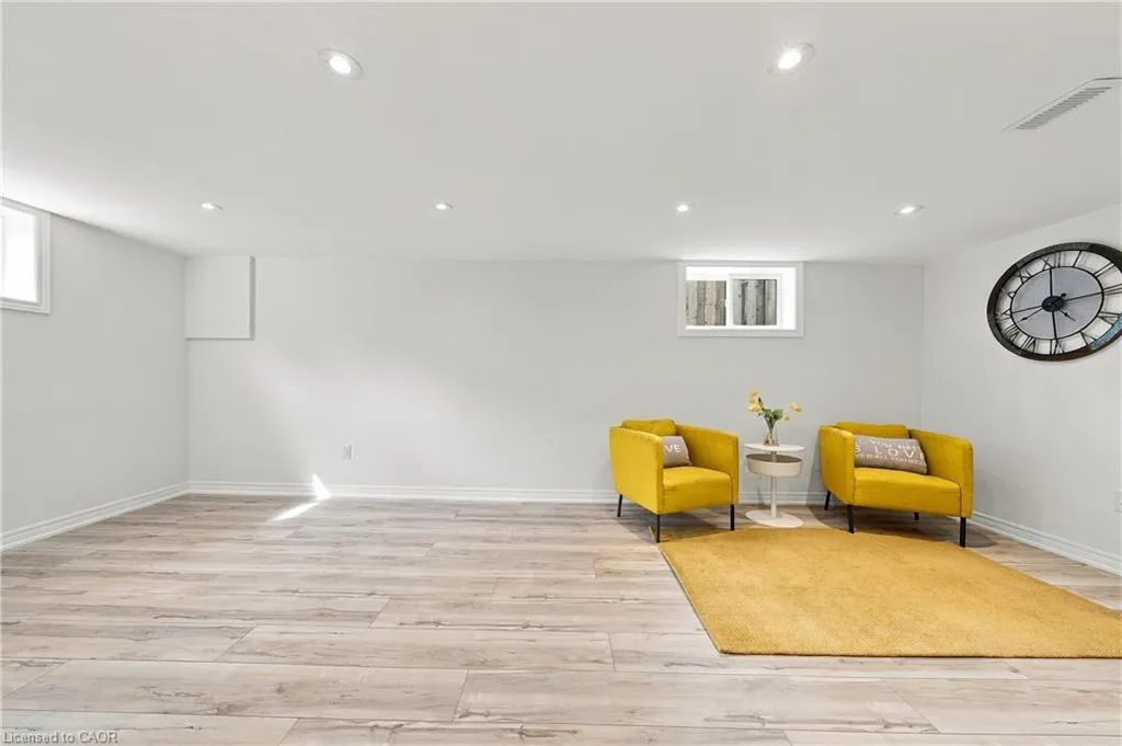 662 Dynes Road