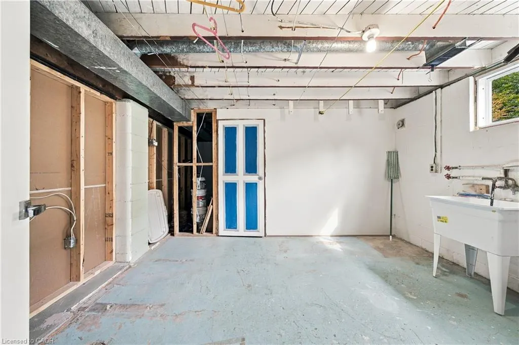 662 Dynes Road