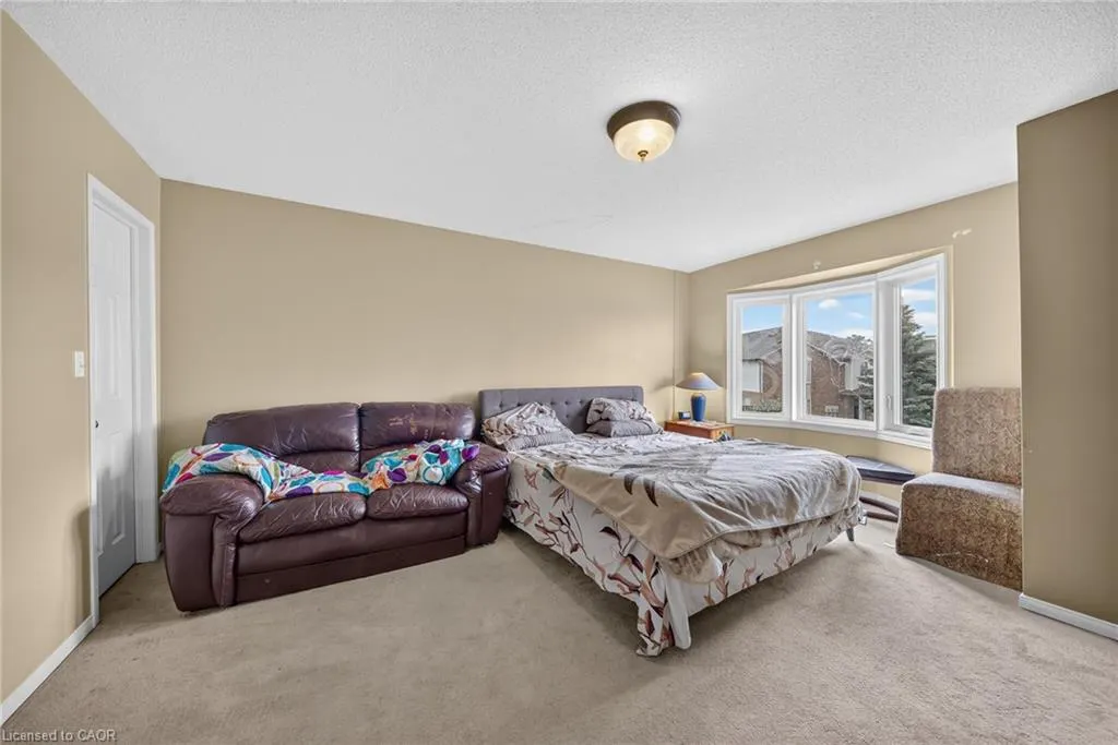 800 Paramount Drive #77