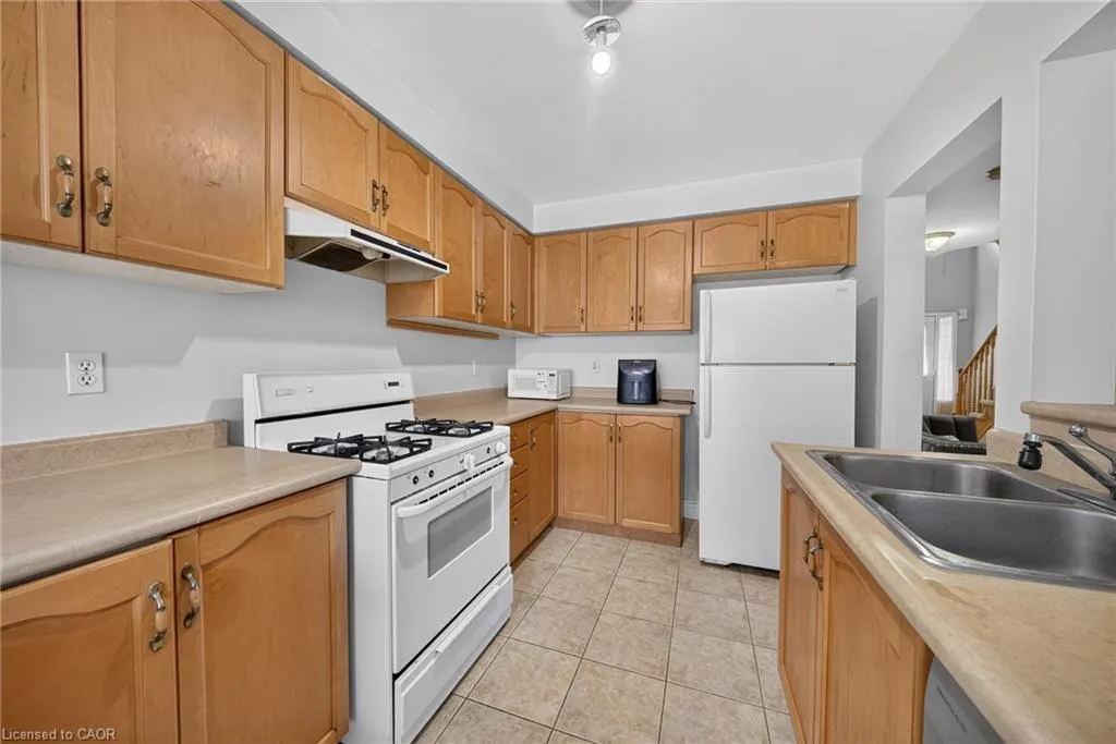 800 Paramount Drive #77