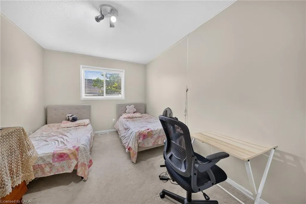800 Paramount Drive #77