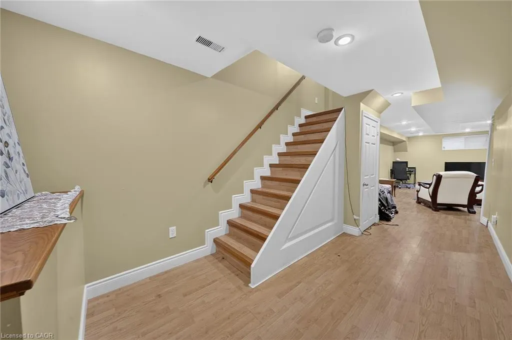800 Paramount Drive #77